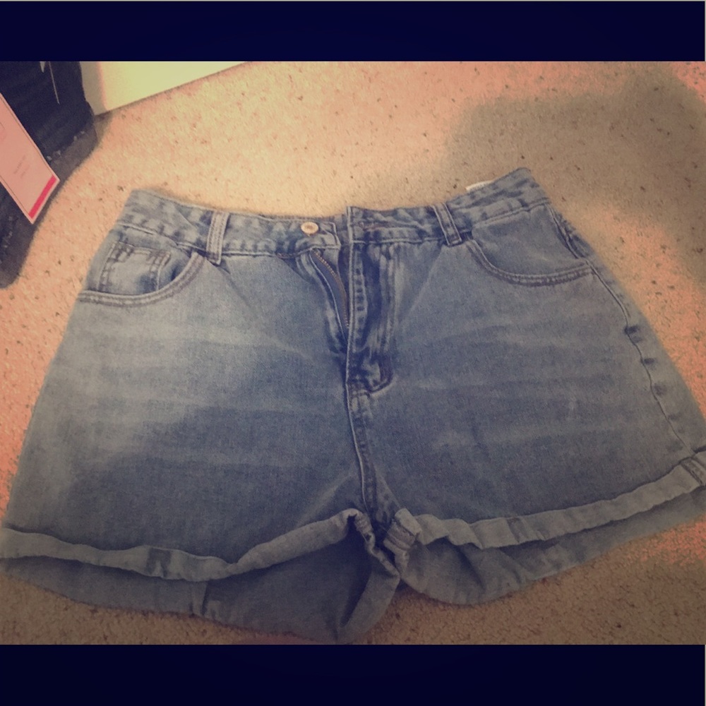 High wasted shorts